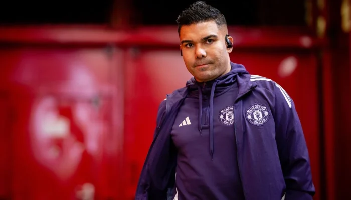 Casemiro em Dúvida no United: Olho em Ex-Flamengo do Wolverhampton para Reforçar o Meio-Campo