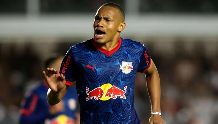 Cruzeiro na Mira de Craque do Bragantino: Zenit Oferece R$ 100 Milhões por Jhon Jhon, Jovem Joia da Série A