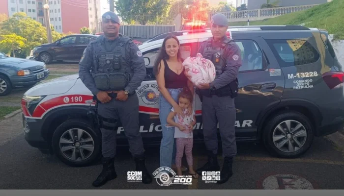 Heróis Inesperados: Policiais Militares de SP Salvam Recém-Nascido Engasgado com Manobra Salvadora