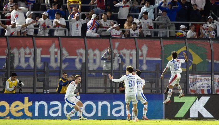 Fortaleza dá show contra Bragantino, embala invencibilidade e acende esperança contra rebaixamento no Brasileirão