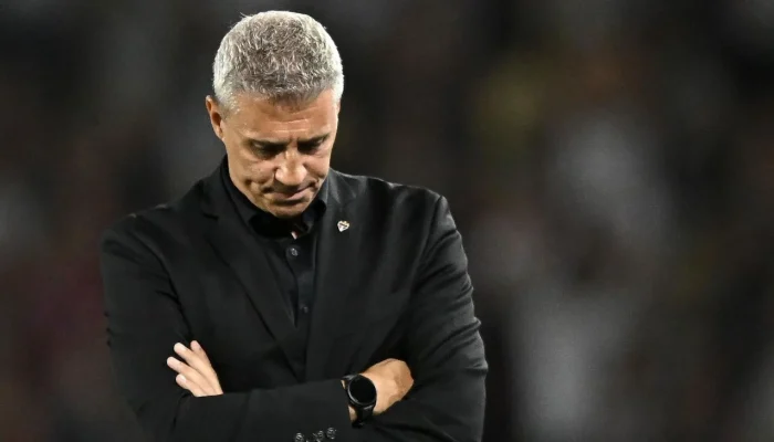 Crespo choca ao dizer que São Paulo está 20 passos atrás e revela se há clima para continuar após humilhante 6 a 0