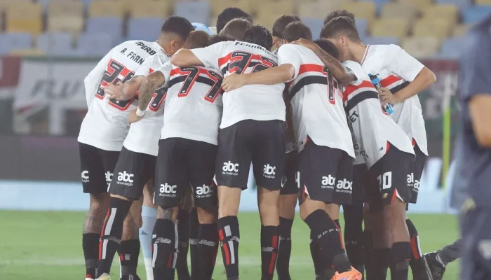 Luiz Gustavo Pega Mal no São Paulo: Desabafo expõe crise financeira, política e insegurança no elenco Tricolor