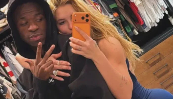 Sem Virginia Fonseca, Vini Jr. celebra mesversário de namoro com declarações e provocação em jogo