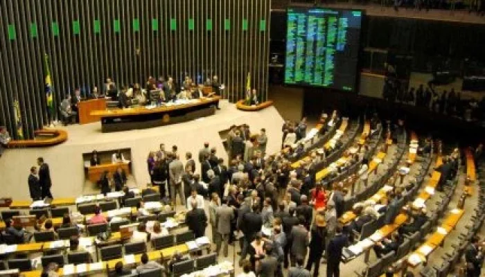 PEC da Segurança Pública avança na Câmara: Hugo Motta confirma debate crucial na próxima semana sobre parecer de Mendonça Filho