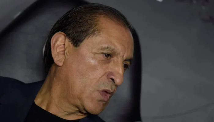 Presidente do Inter banca Ramón Díaz e fala em "sentimento de vergonha" após goleada: "Lutaremos até o final"