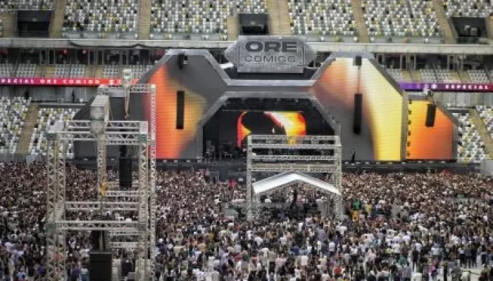 Multishow Inova e Transmite Festival Gospel 'Ore Comigo' Pela Primeira Vez, Celebrando Crescimento Evangélico no Brasil