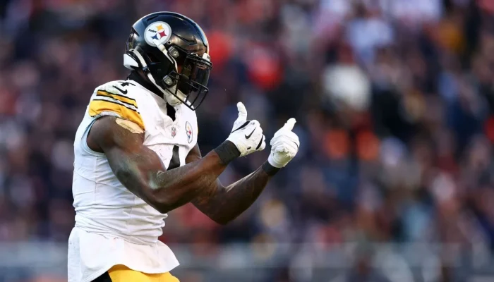 DK Metcalf, astro do Steelers, cruza o campo de futebol americano para o tapete vermelho em Hollywood e enfrenta o marido de sua colega de elenco