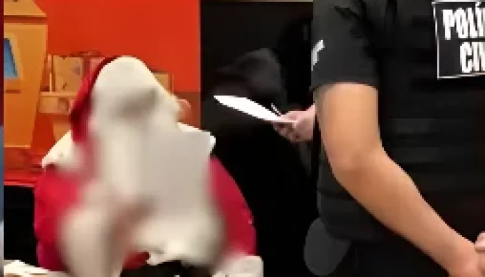 Papai Noel é Preso em Shopping de Lages (SC) por Estupro de Vulnerável, Chocando Clientes e Funcionários