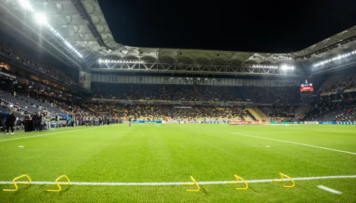 Fenerbahçe x Galatasaray: Clássico da Turquia vale liderança em jogo eletrizante com transmissão ao vivo