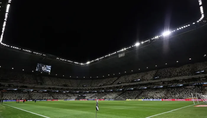 Atlético-MG x Palmeiras: Jogo decisivo no Brasileirão! Galo busca permanência, Verdão luta pelo título; saiba onde assistir e escalações