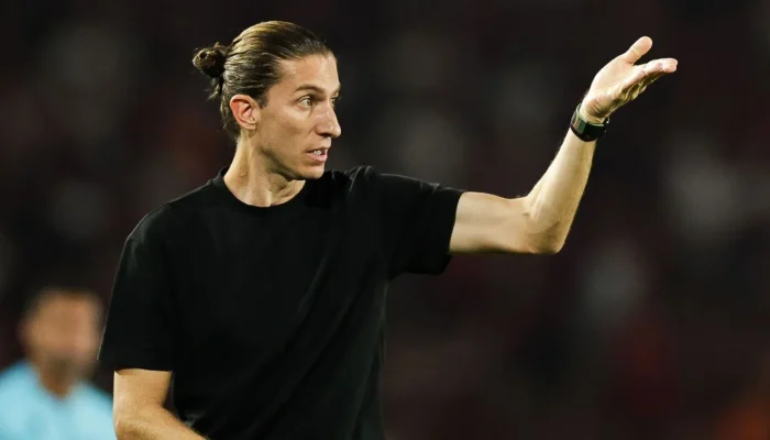 Boto Revela Plano de Reforços do Flamengo para 2026 e Detalha Futuro de Filipe Luís no Rubro-Negro