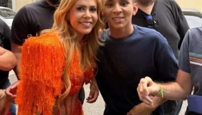 Fã nega ter tocado no bumbum de Joelma e rebate versão viral: “Efeito de muita emoção”