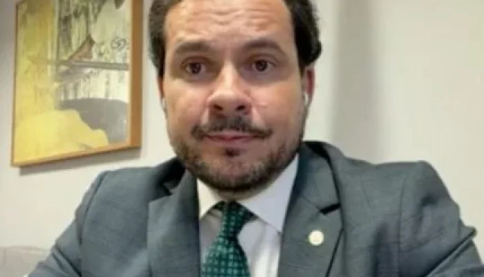 Capitão Alberto Neto Detona Veto de Lula ao Cordão de Girassol: "Veto Cruel" a Pessoas com Deficiências Invisíveis