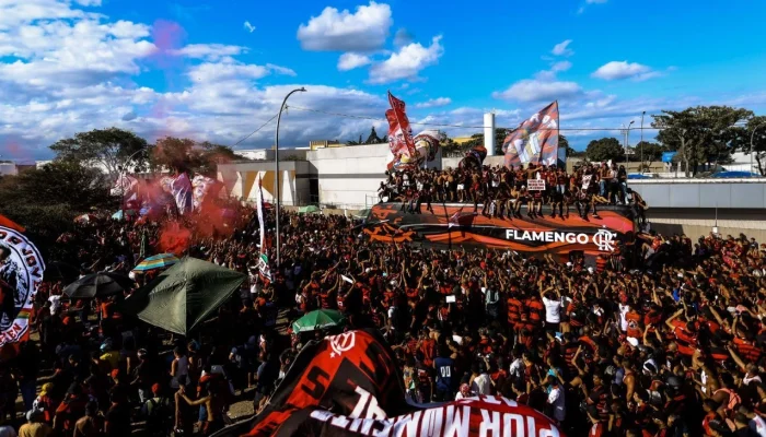 AeroFla AO VIVO: A Festa da Torcida do Flamengo Antes do Embarque para a Copa Intercontinental e o Futuro Bilionário do Clube
