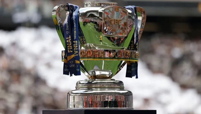 Domingo de Futebol: Veja Onde Assistir aos Jogos de Hoje, 14 de Dezembro, com Clássicos e Decisões na Copa do Brasil