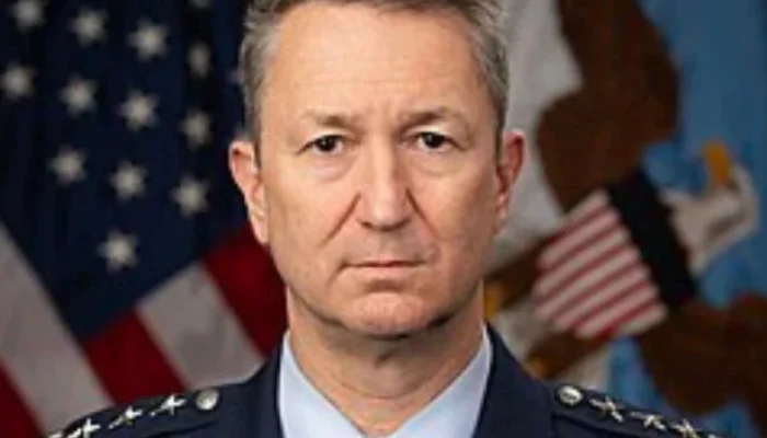 Captura de Maduro com mais de 150 aeronaves e nenhuma baixa americana, general John Daniel "Razin" Caine detalha operação dos EUA na Venezuela